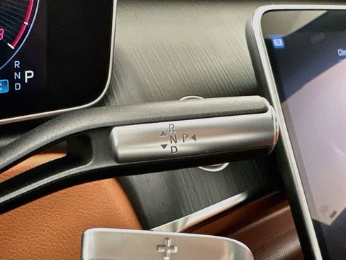 Certified 2022 Mercedes-Benz S 500 4MATIC image 18