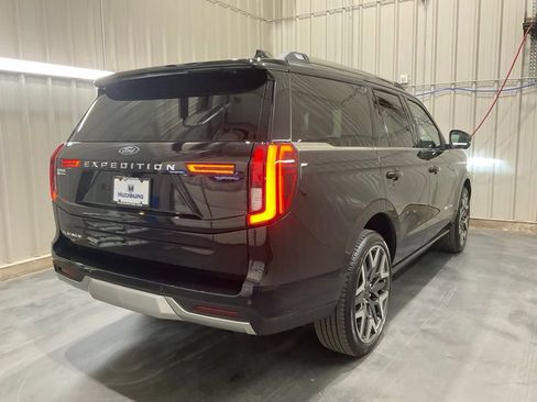 Used 2025 Ford Expedition Platinum w/ Platinum Ultimate Package AWD/4WD image 26