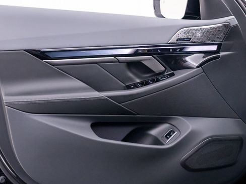 New 2027 BMW 550e xDrive AWD/4WD image 13