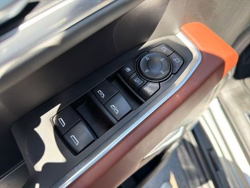 New 2026 GMC Sierra 2500 Denali Ultimate AWD/4WD image 17