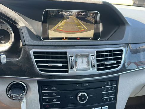 Used 2016 Mercedes-Benz E 350 4MATIC Sedan image 26