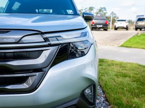 Certified 2025 Subaru Forester Limited w/ Popular Package #2 image 3