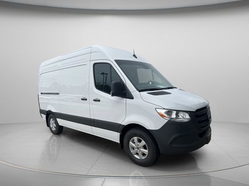 Certified 2024 Mercedes-Benz Sprinter 2500 image 5