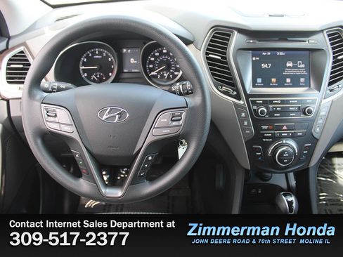 Used 2018 Hyundai Santa Fe SE FWD image 11