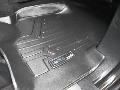 Used 2017 Ford F150 Platinum w/ Equipment Group 701A Luxury AWD/4WD image 20