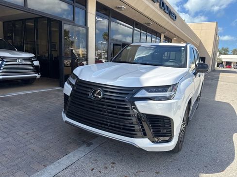 Used 2022 Lexus LX 600 4WD w/ Appearance Package image 14