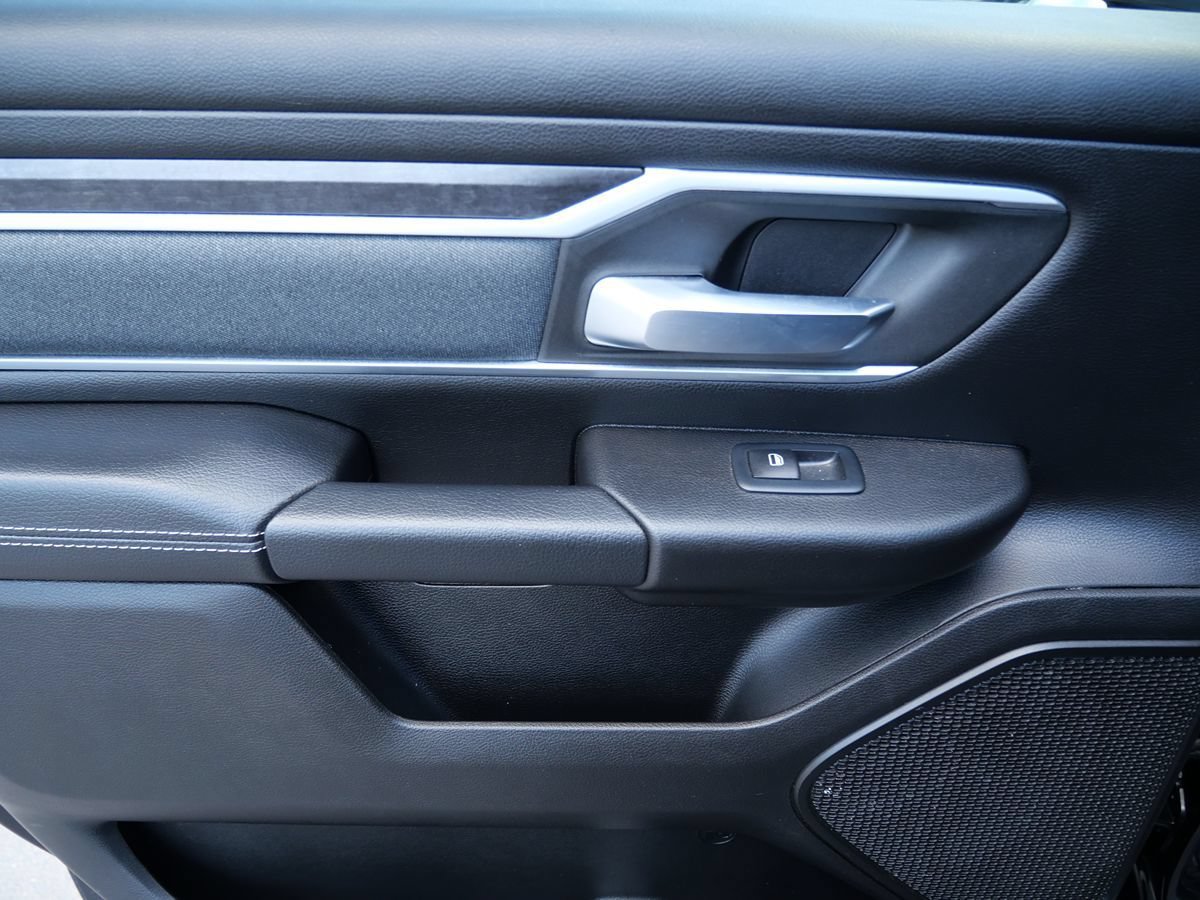Used 2023 RAM 1500 Big Horn AWD/4WD image 28