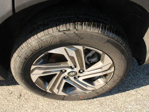 Used 2023 Hyundai Santa Fe SEL w/ Premium Package image 7