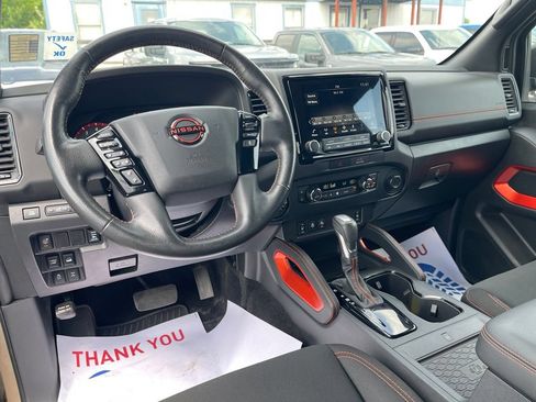 Used 2022 Nissan Frontier PRO-4X AWD/4WD image 12