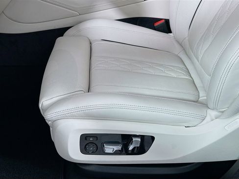 New 2026 BMW X6 M60i image 21