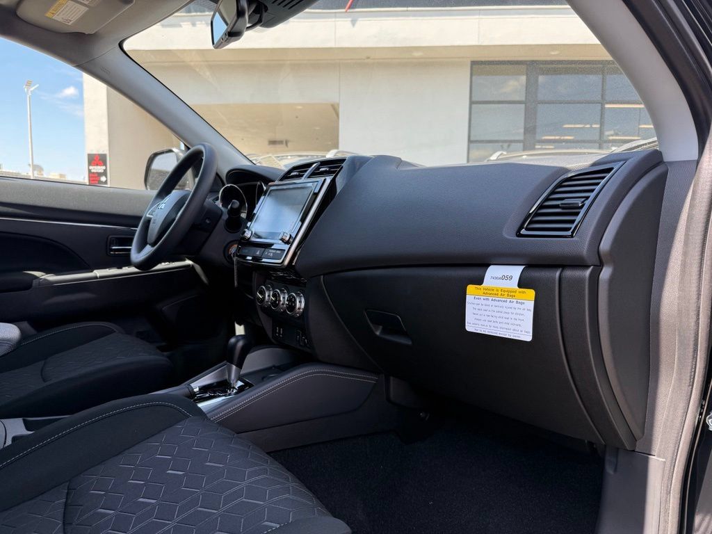 New 2027 Mitsubishi Outlander Sport ES FWD image 18