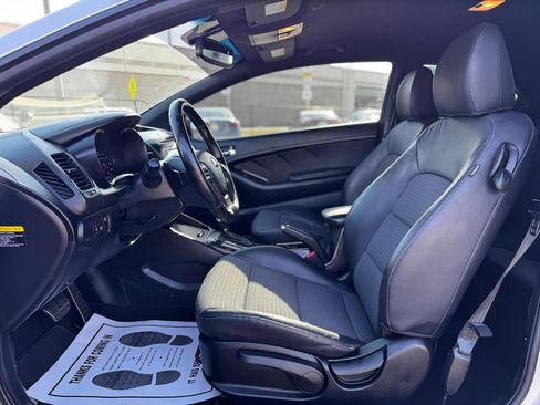 Used 2015 Kia Forte Koup SX image 12