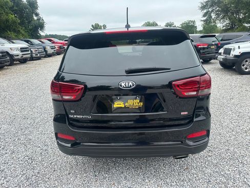 Used 2019 Kia Sorento L image 4