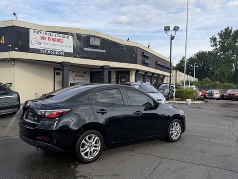 Used 2016 Scion iA FWD image 6