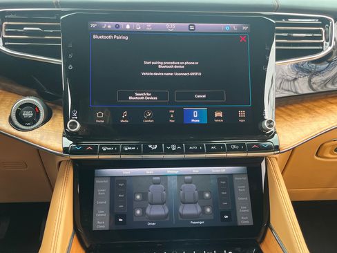 Used 2023 Jeep Grand Wagoneer Series III image 23