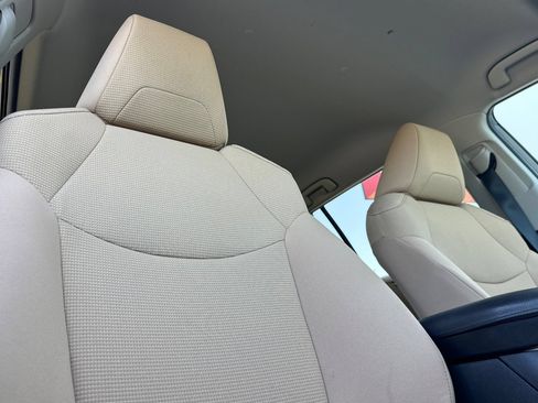 Certified 2022 Toyota RAV4 LE AWD/4WD image 20