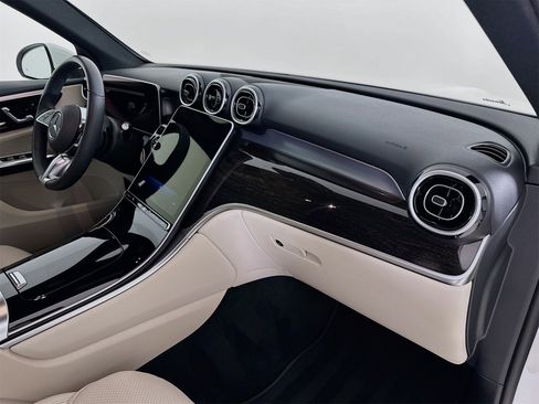 Certified 2025 Mercedes-Benz GLC 300 4MATIC image 29