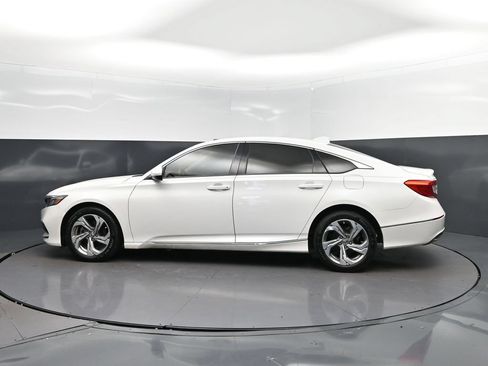 Used 2018 Honda Accord EX image 4