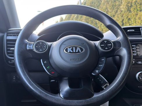 Used 2015 Kia Soul FWD image 21