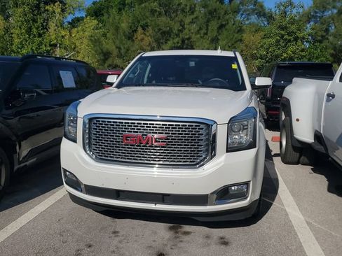 Used 2017 GMC Yukon Denali w/ Open Road Package AWD/4WD image 2