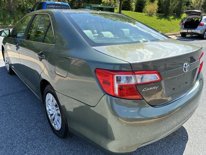 Used 2014 Toyota Camry LE FWD image 6