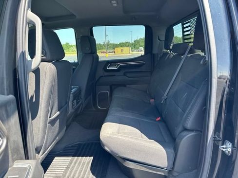 Used 2023 Chevrolet Silverado 1500 LT w/ Z71 Off-Road Package AWD/4WD image 8