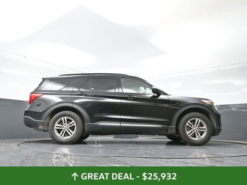 Used 2022 Ford Explorer XLT w/ Equipment Group 202A image 26