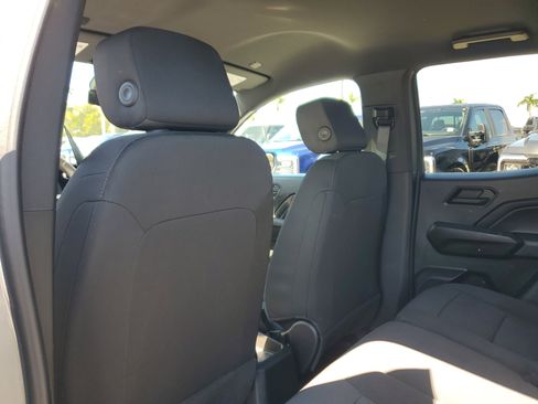 Used 2023 Chevrolet Colorado W/T image 15