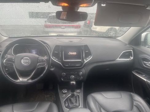 Used 2020 Jeep Cherokee Limited image 21