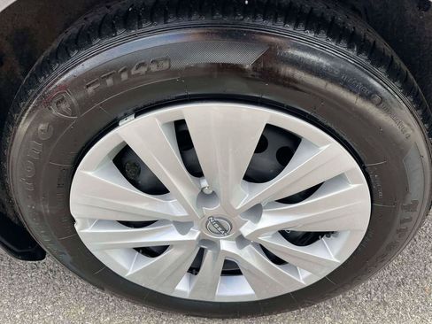 Used 2025 Nissan Sentra S image 32