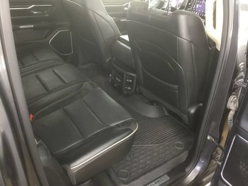 Used 2020 RAM 1500 Laramie AWD/4WD image 19
