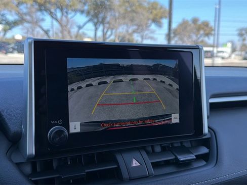 Certified 2025 Toyota RAV4 LE image 27