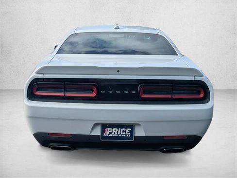 Used 2017 Dodge Challenger SXT Plus RWD image 7