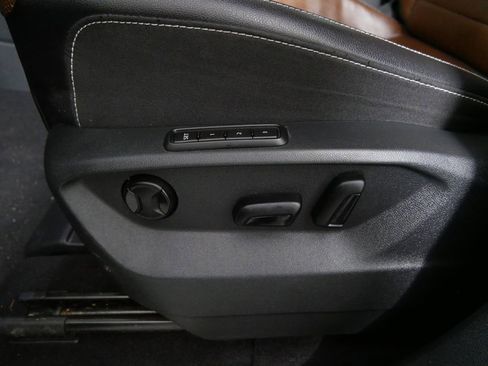 Used 2021 Volkswagen Atlas SEL Premium image 18