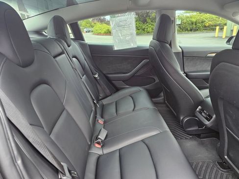Used 2022 Tesla Model 3 Long Range AWD/4WD image 15