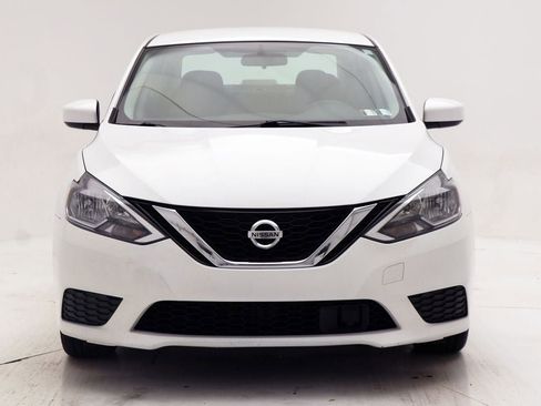 Used 2019 Nissan Sentra SV image 4