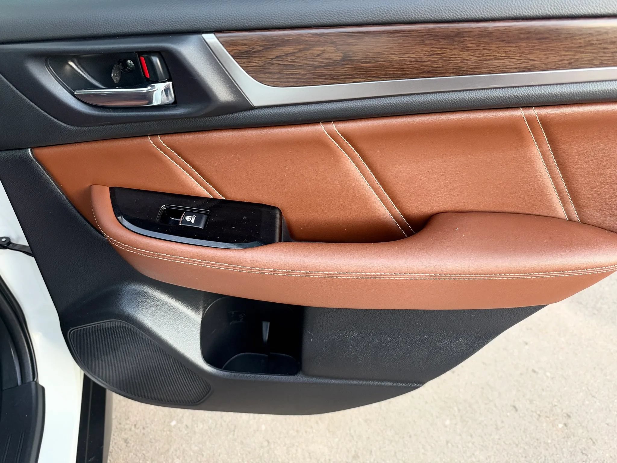 Used 2018 Subaru Outback 3.6R Touring AWD/4WD image 20