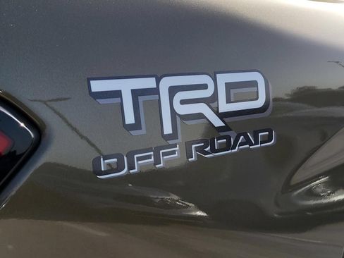 Used 2025 Toyota Tacoma TRD Off-Road AWD/4WD image 7