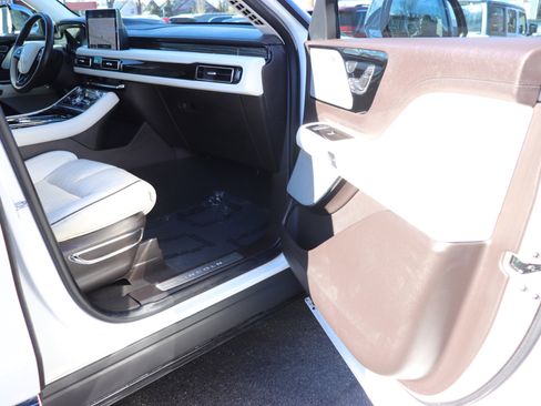 Used 2020 Lincoln Aviator Black Label w/ Dynamic Handling Package image 17