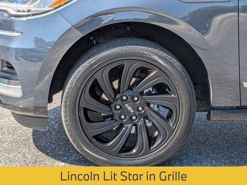 Used 2024 Lincoln Navigator L Reserve AWD/4WD image 11