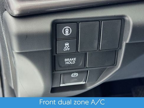 Used 2025 Acura RDX SH-AWD image 11