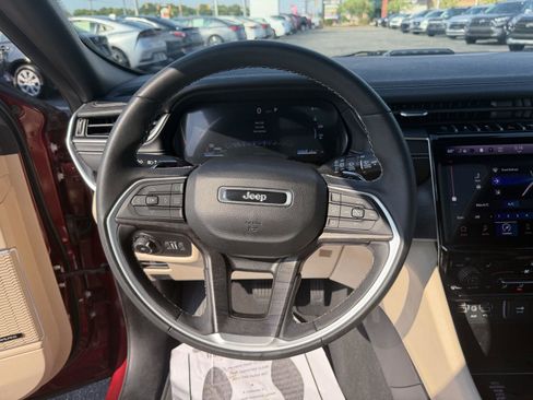 Used 2024 Jeep Grand Cherokee Limited 4xe AWD/4WD image 19