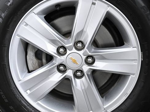 Used 2020 Chevrolet Trax LT w/ Sun & Sound Package AWD/4WD image 34