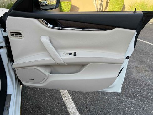 Used 2018 Maserati Quattroporte S RWD image 38