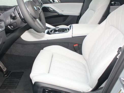 New 2026 BMW X6 xDrive40i w/ Climate Comfort Package image 19