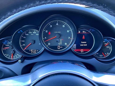 Used 2017 Porsche Cayenne image 21