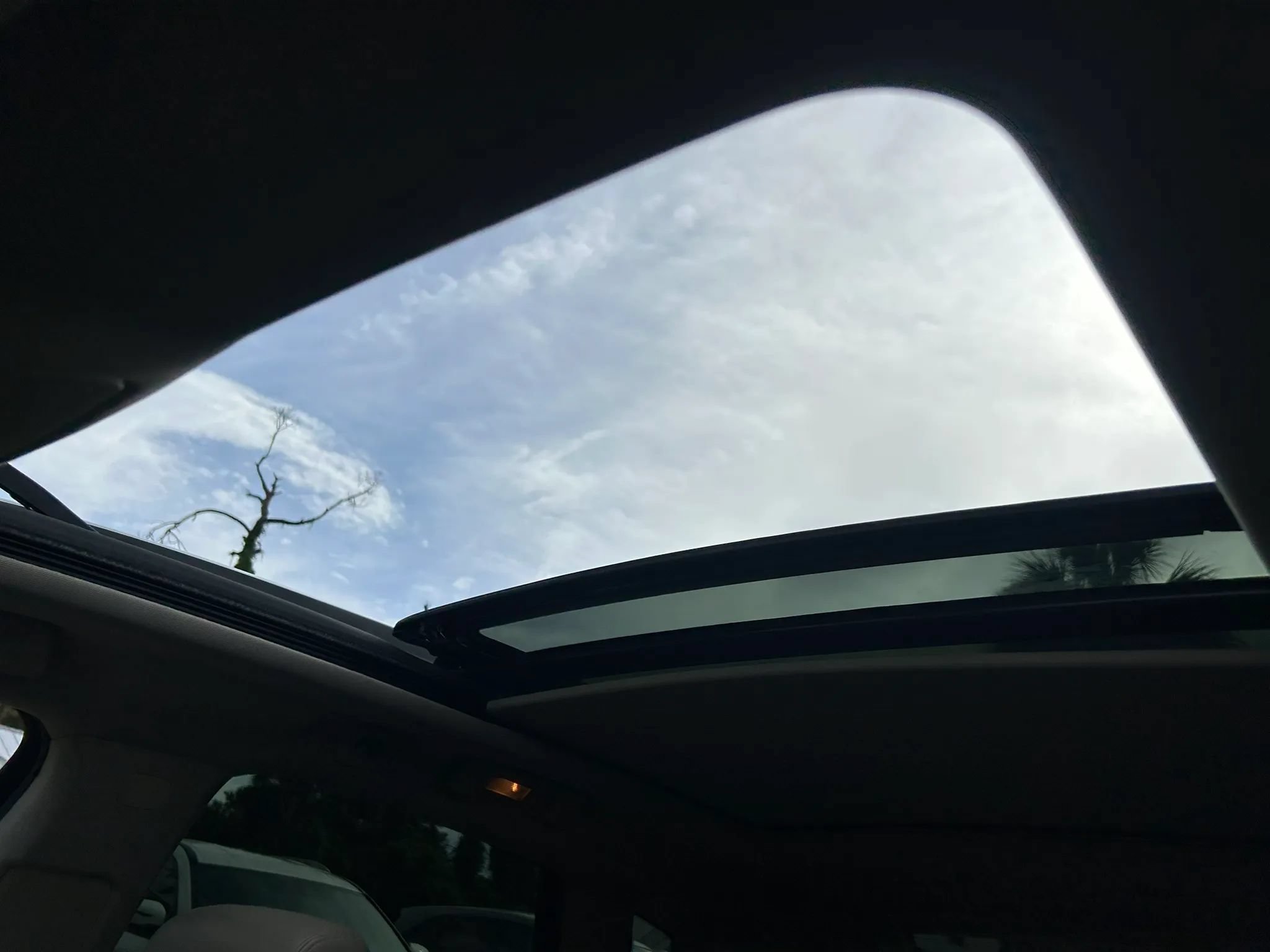 Used 2014 Cadillac SRX Premium FWD image 17