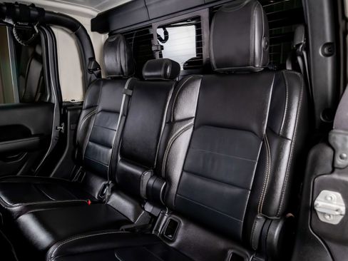 Used 2021 Jeep Gladiator Overland w/ Popular Equipment Package image 21