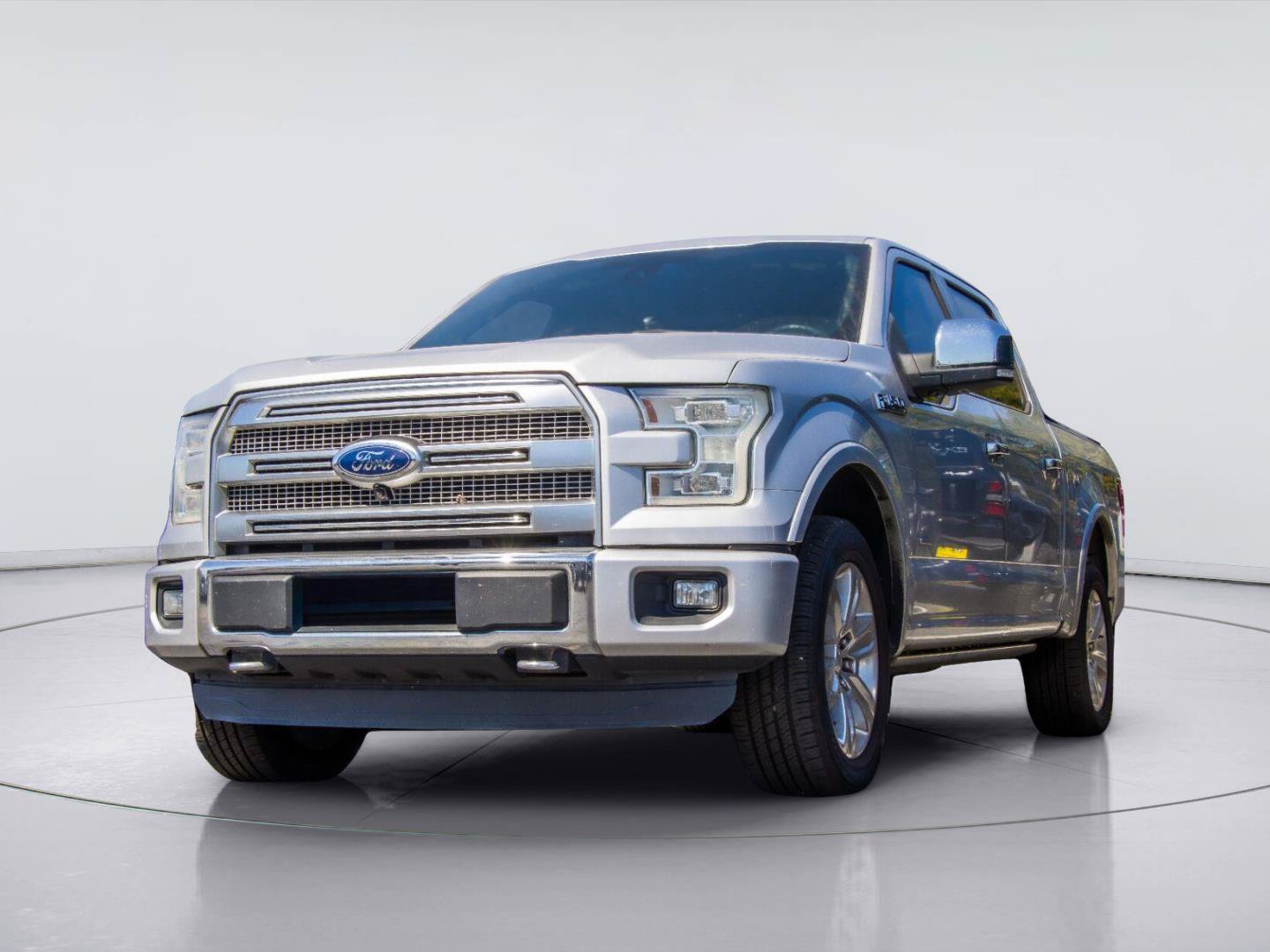 Used 2015 Ford F150 Platinum w/ Equipment Group 701A Luxury AWD/4WD image 1