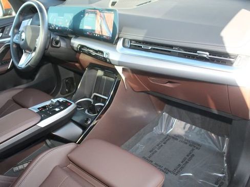 Used 2025 BMW X1 xDrive28i w/ Premium Package image 26